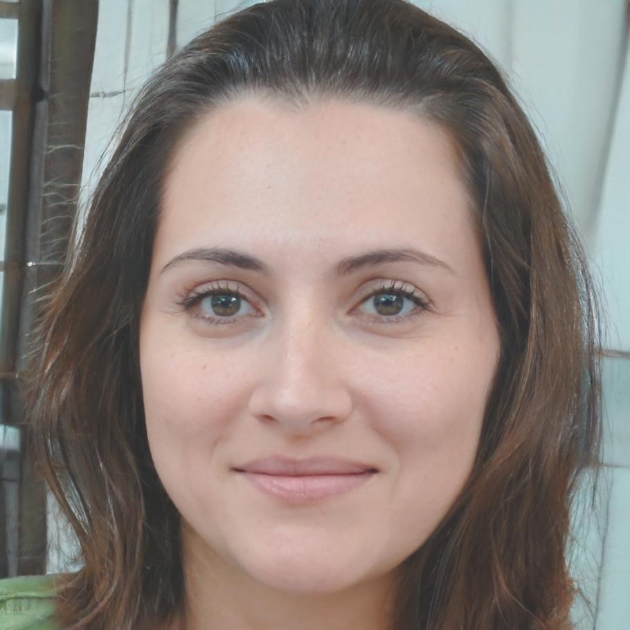 Portrait professionnel de Claire Rousseau, experte en gestion alternative